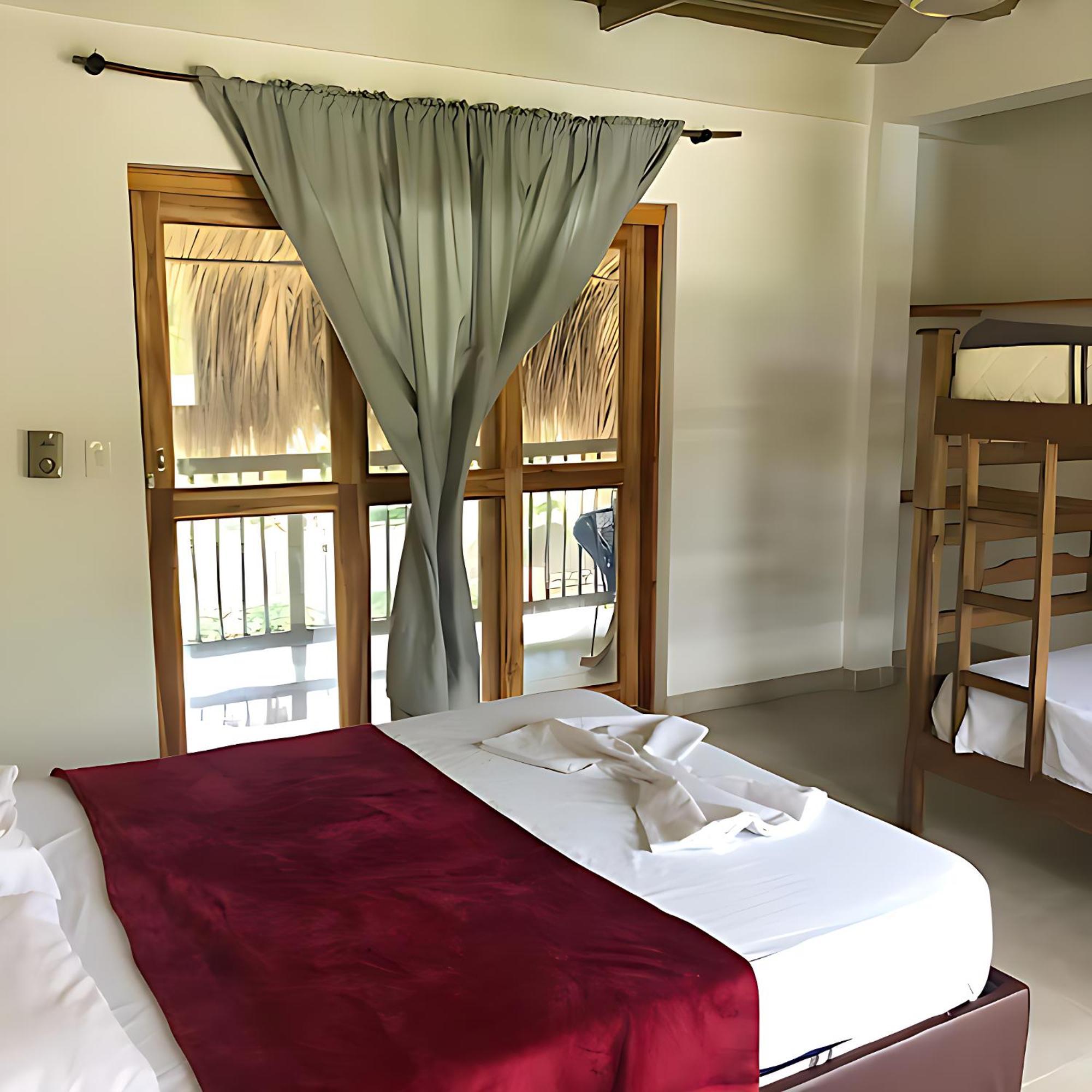 Baobao Hostel 帕洛米诺 外观 照片